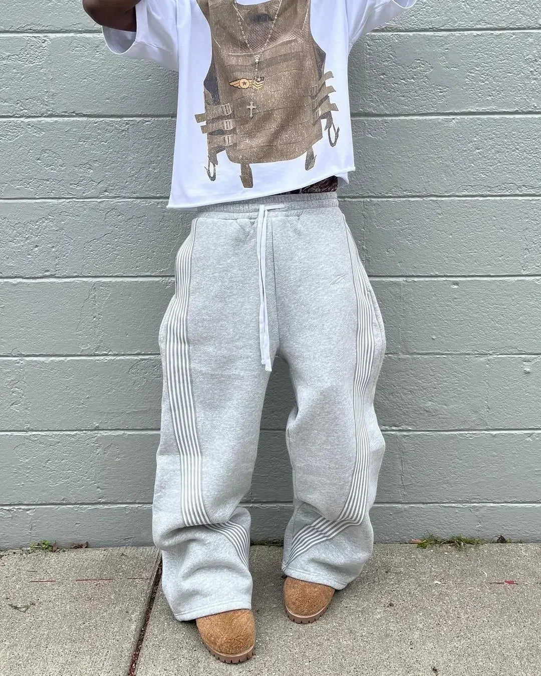 Premium Embroidered Sweatpants unisex – Y2K Style and All-Terrain Comfort