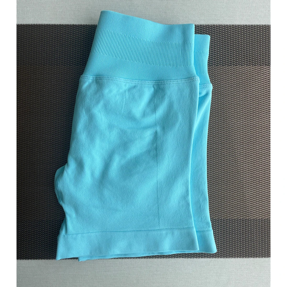 Seamless Sports Shorts for Women – Workout and Yoga Leggings