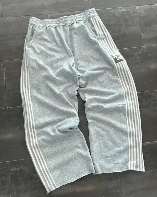 Premium Embroidered Sweatpants unisex – Y2K Style and All-Terrain Comfort