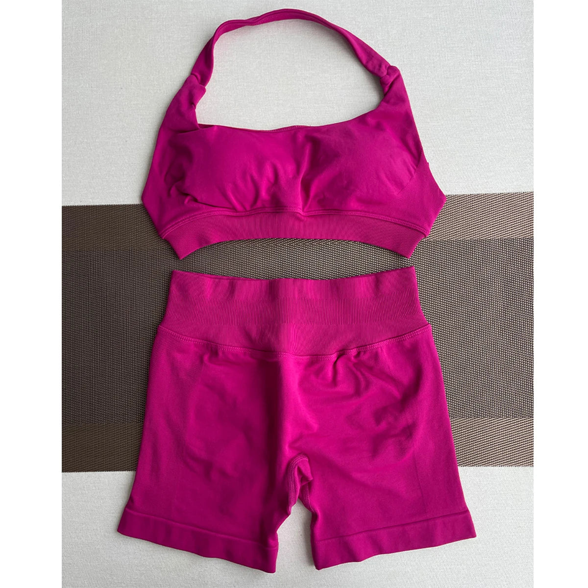 Women's Seamless Sports Shorts Set – Shorts + Workout Top