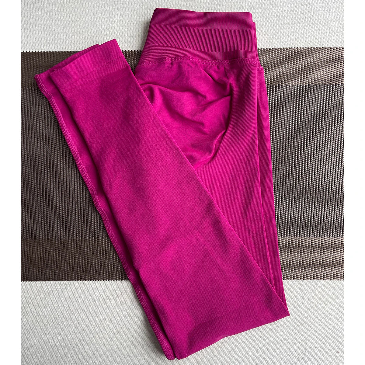 Seamless Sports Leggings for Women – Yoga and Workout Tights