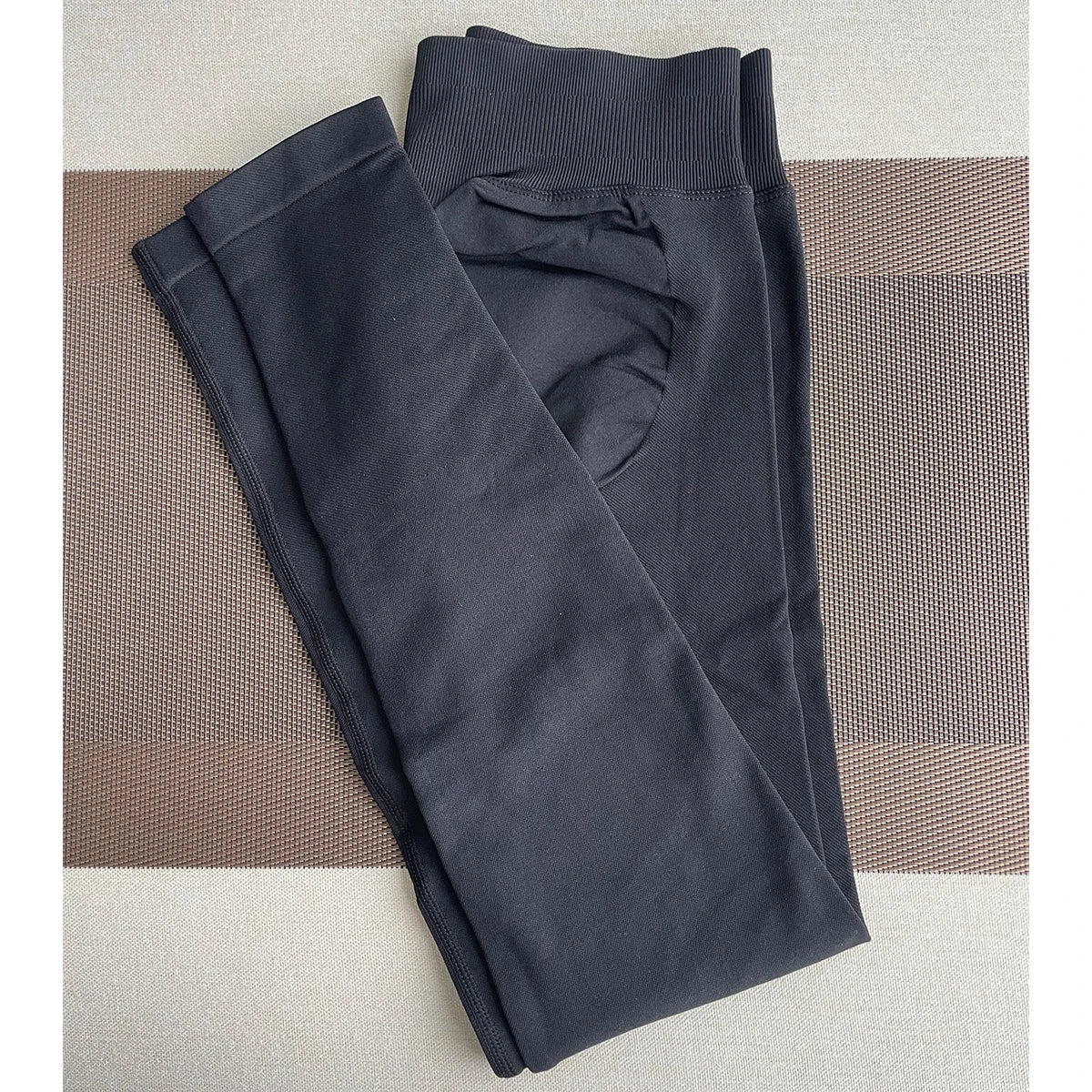 Seamless Sports Leggings for Women – Yoga and Workout Tights