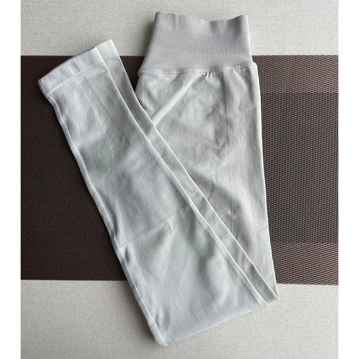 Seamless Sports Leggings for Women – Yoga and Workout Tights