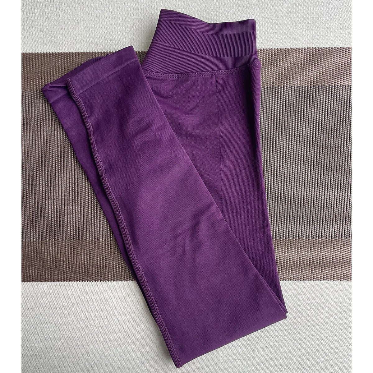 Seamless Sports Leggings for Women – Yoga and Workout Tights