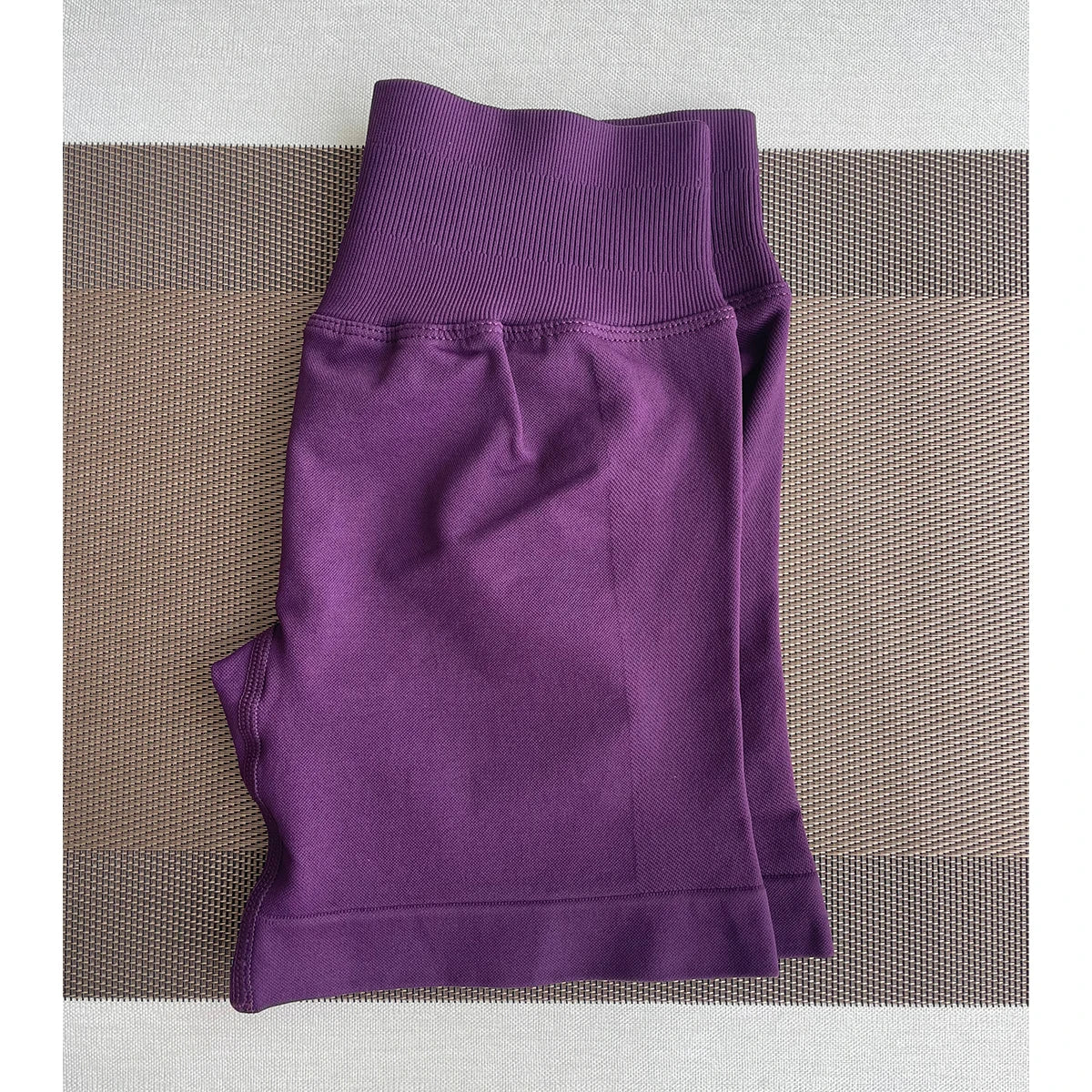 Women's Seamless Sports Shorts – Workout and Fitness Clothing