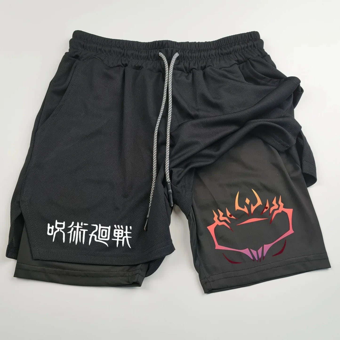Pantalones cortos deportivos de doble capa con estampado de anime Jujutsu Kaisen: comodidad, estilo y rendimiento en uno