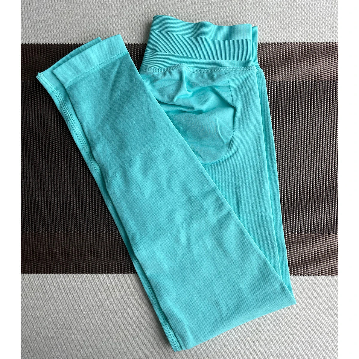 Seamless Sports Leggings for Women – Yoga and Workout Tights