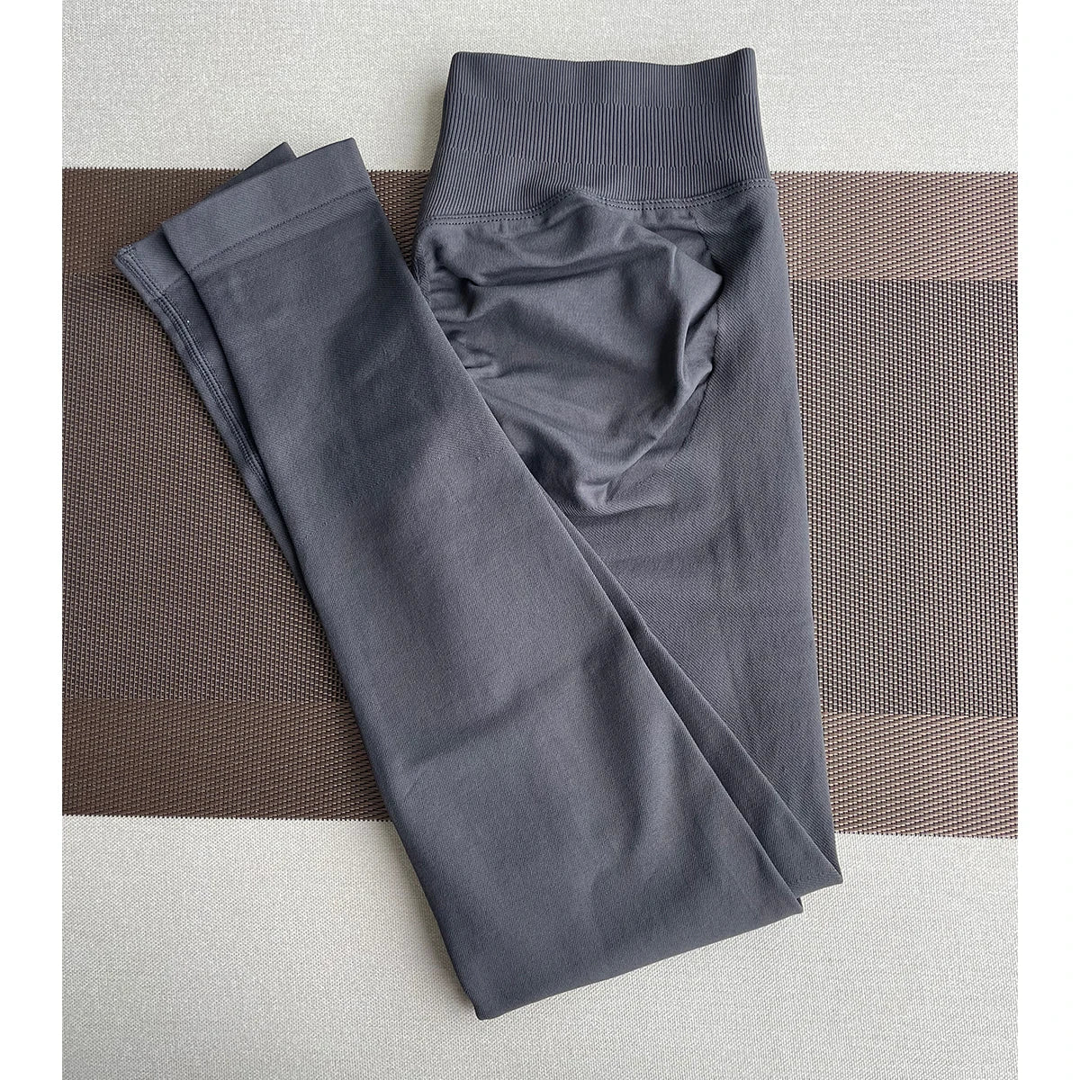 Seamless Sports Leggings for Women – Yoga and Workout Tights
