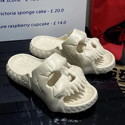 Sandalias de verano con calavera Y2K: estilo punk, plataforma gruesa y comodidad antideslizante.